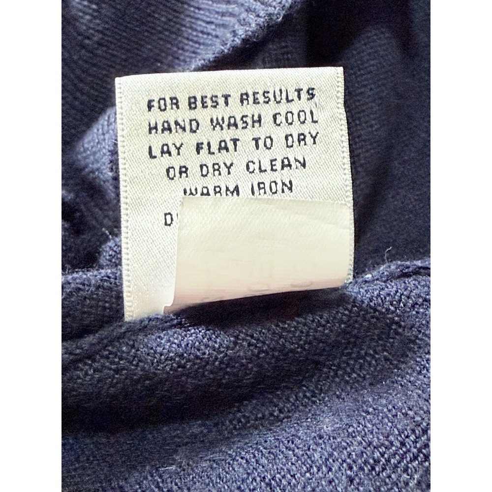 Peter Millar Men's L Blue V Neck Merino Wool Silk  Sweater Pirate Patch Accent - Picture 5 of 5